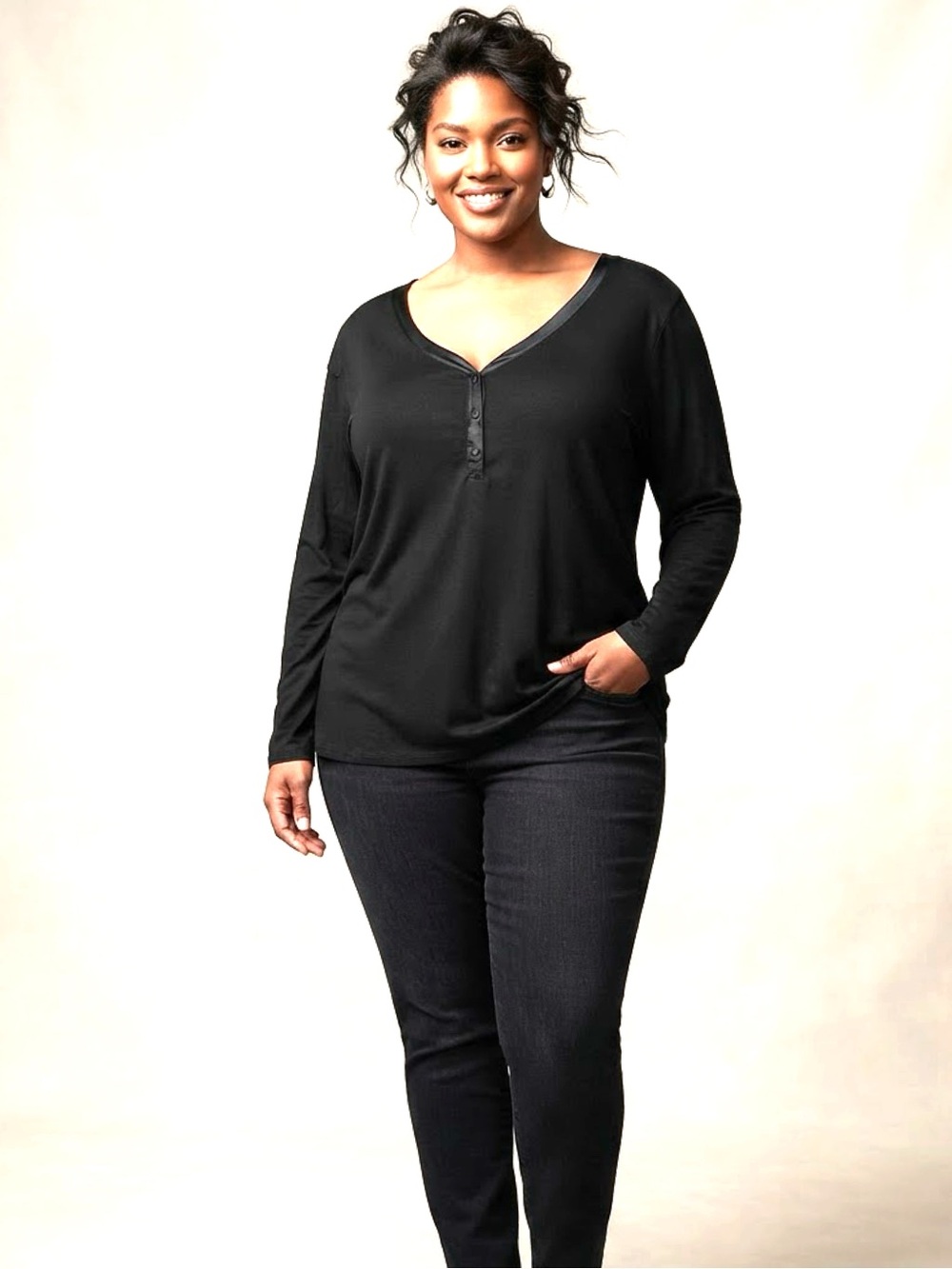 White Stag Women’s Basic Long Sleeve T-Shirt 30" p2p, 28" length